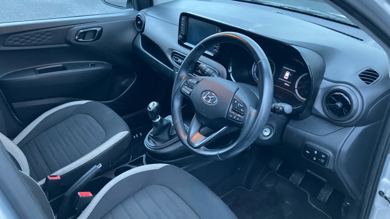 Hyundai i10 1.0 MPi SE Connect 5dr Petrol Hatchback